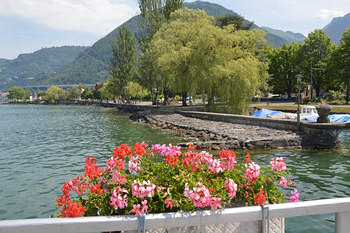 Вильнев на Женевском озере